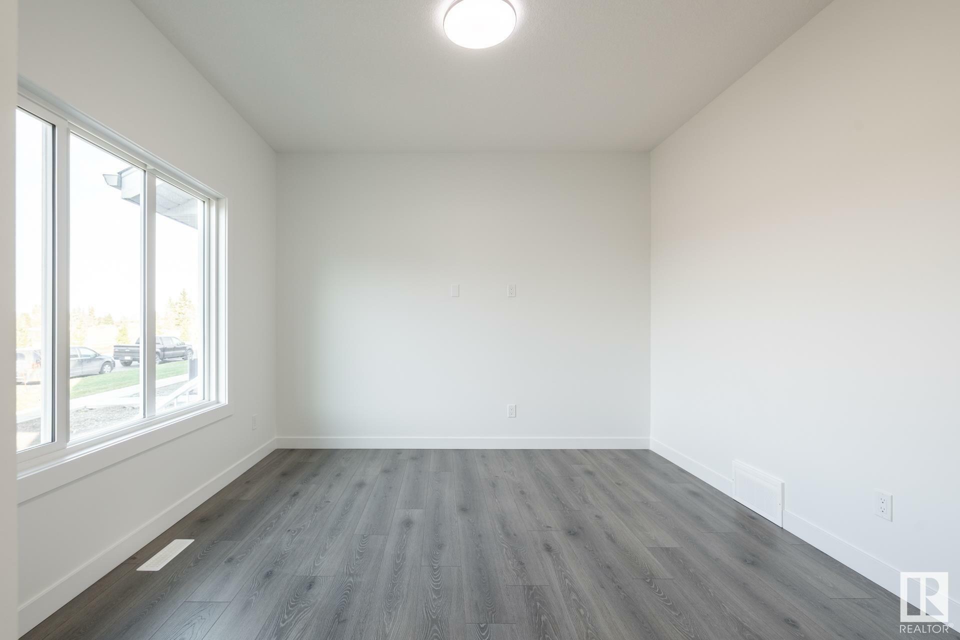 Property Photo:  220 Salisbury Way  AB T8B 0E8 