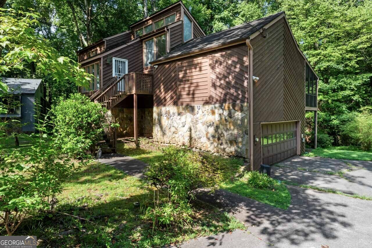 Property Photo:  839 Post Road Way  GA 30088 