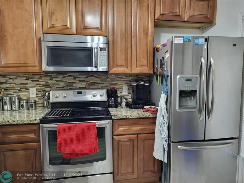 Property Photo:  2751 N Palm Aire Dr 510  FL 33069 