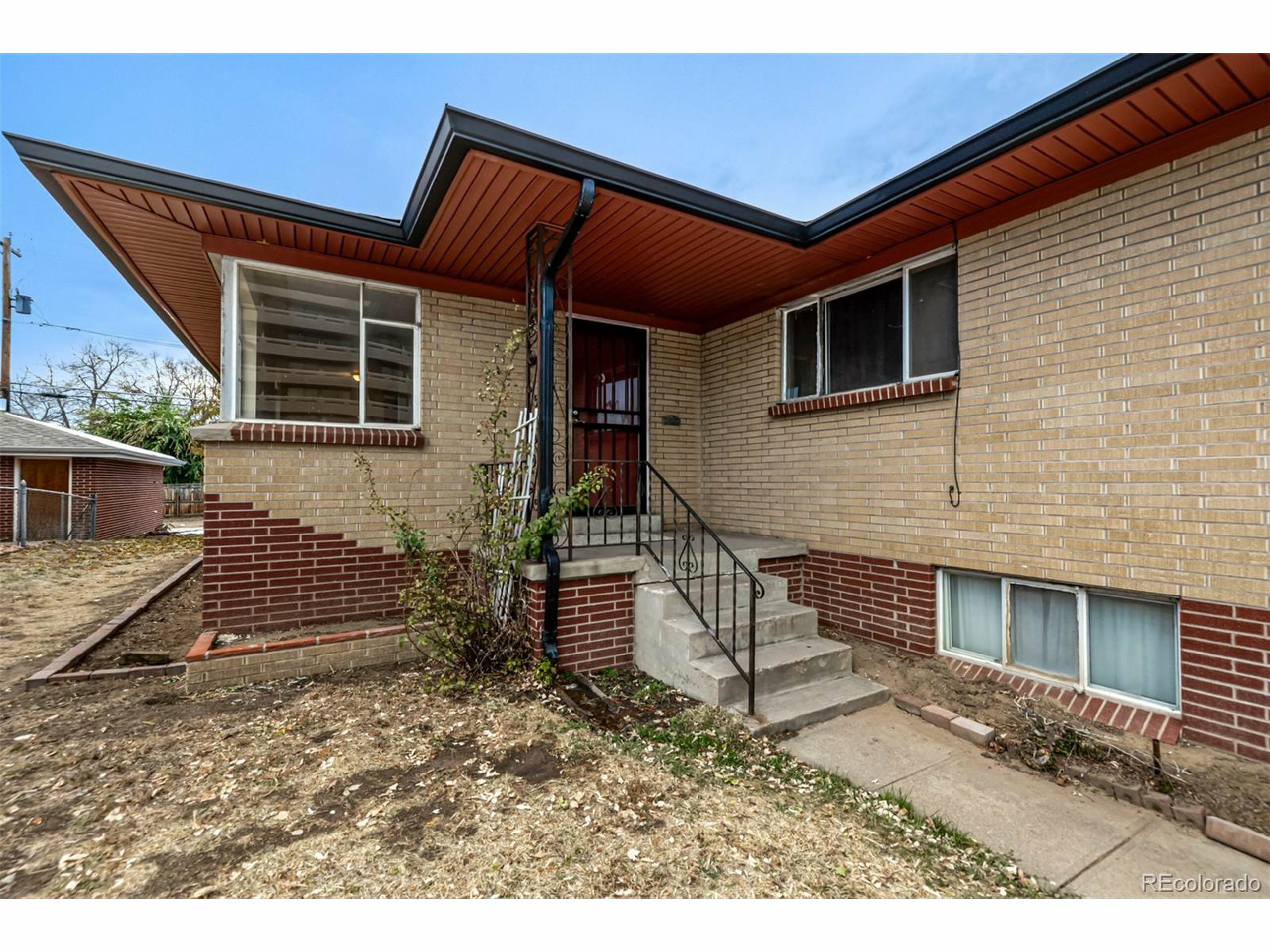 3323 Poplar St  Denver CO 80207 photo