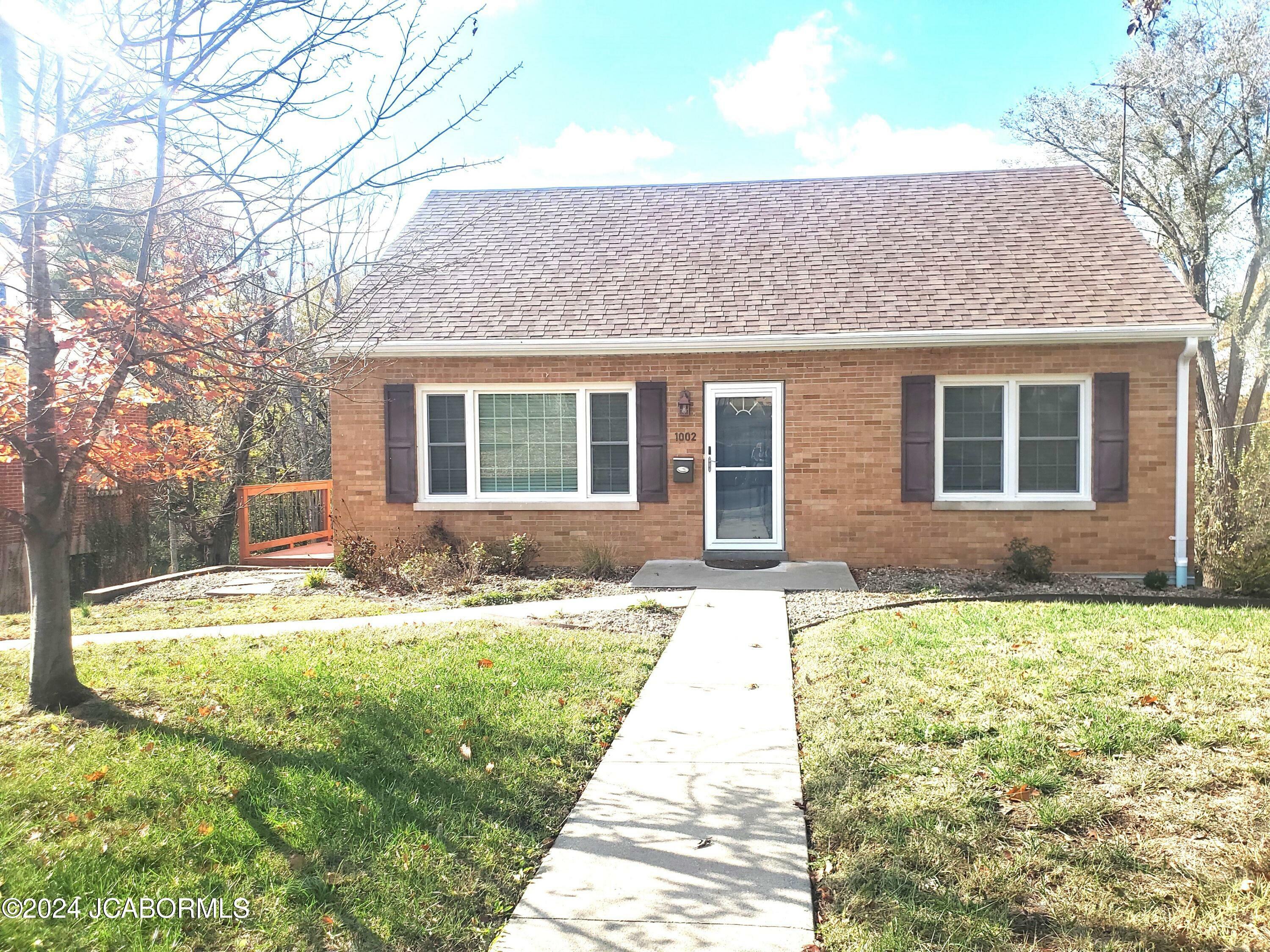 Property Photo:  1002 Laurel Drive  MO 65109 