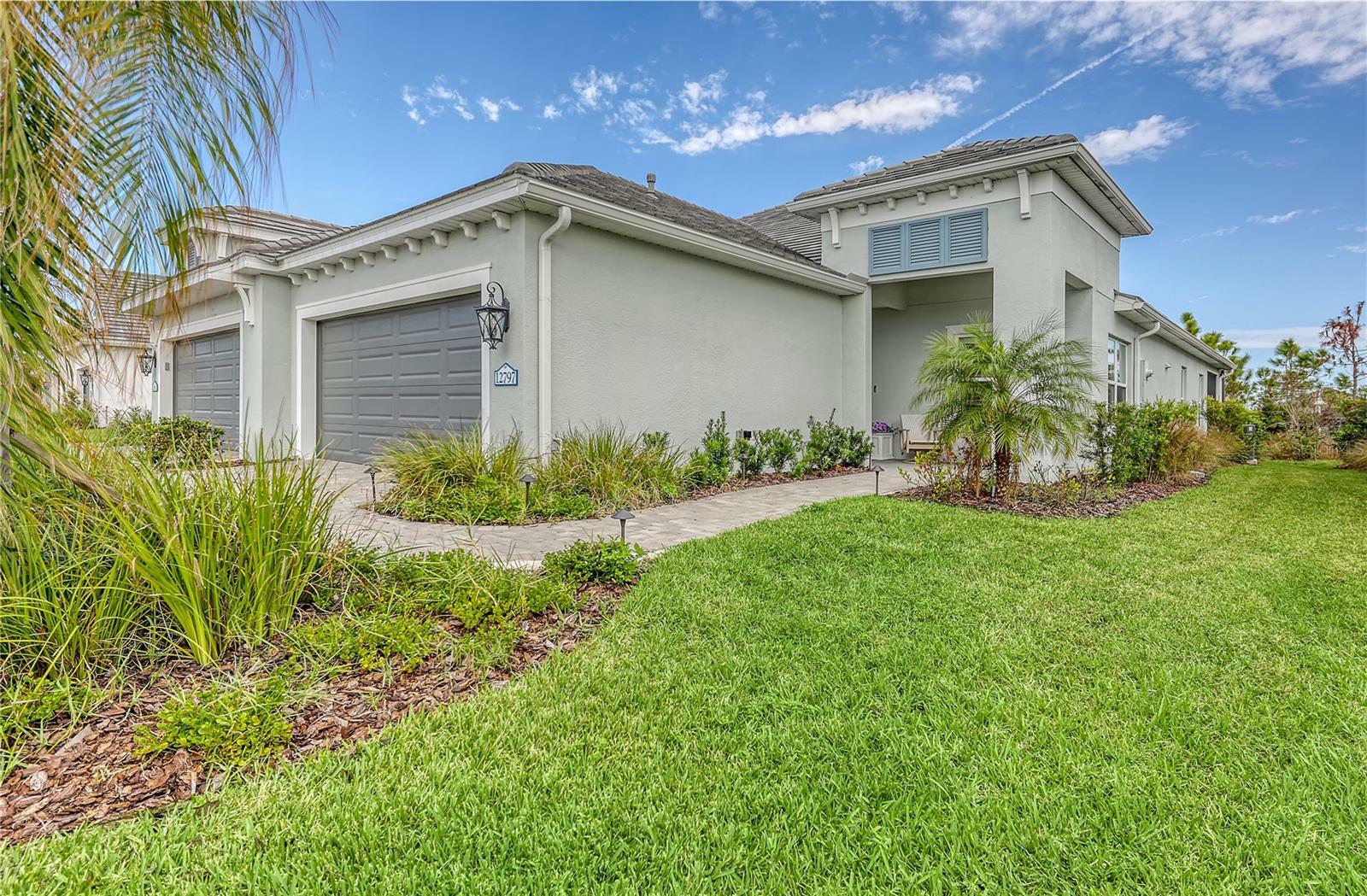 Property Photo:  12797 Palatka Drive  FL 34293 