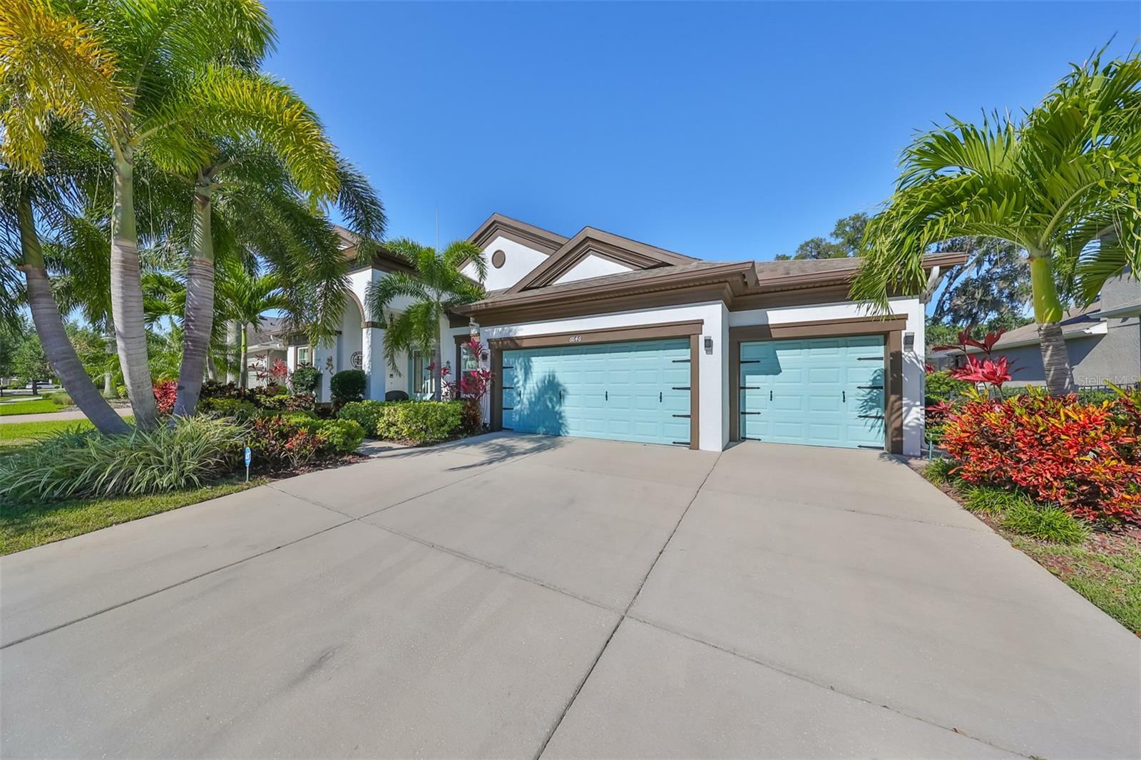 Property Photo:  6646 Park Strand Drive  FL 33572 