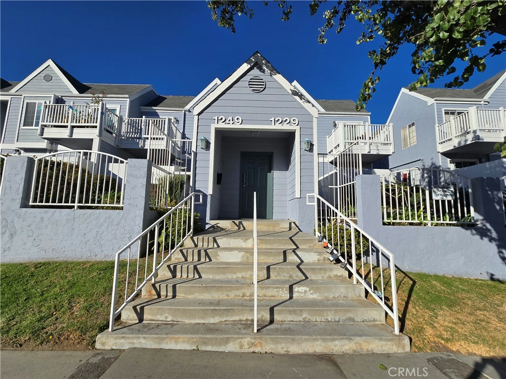 Property Photo:  1249 W 223rd Street 105  CA 90502 