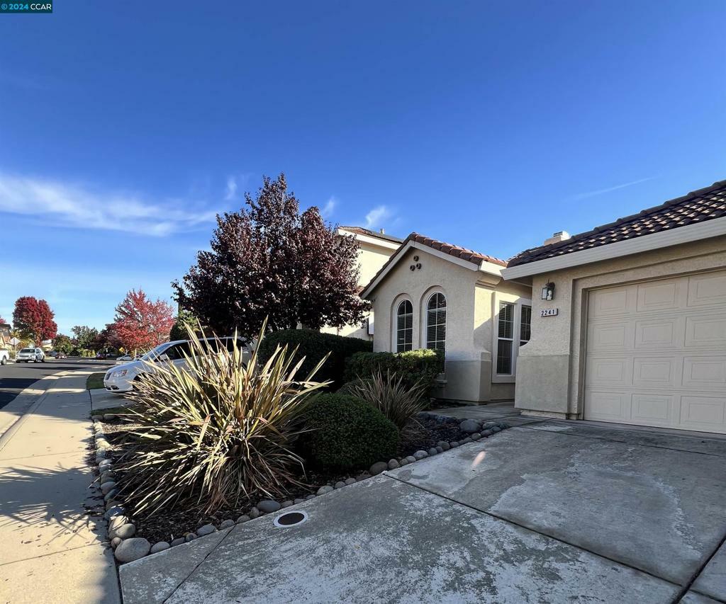 Property Photo:  2241 Vail Ct  CA 95765 