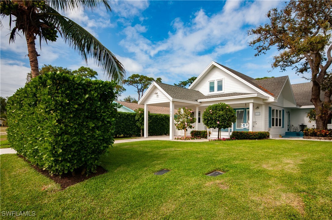 1063 Frank Whiteman Boulevard  Naples FL 34103 photo