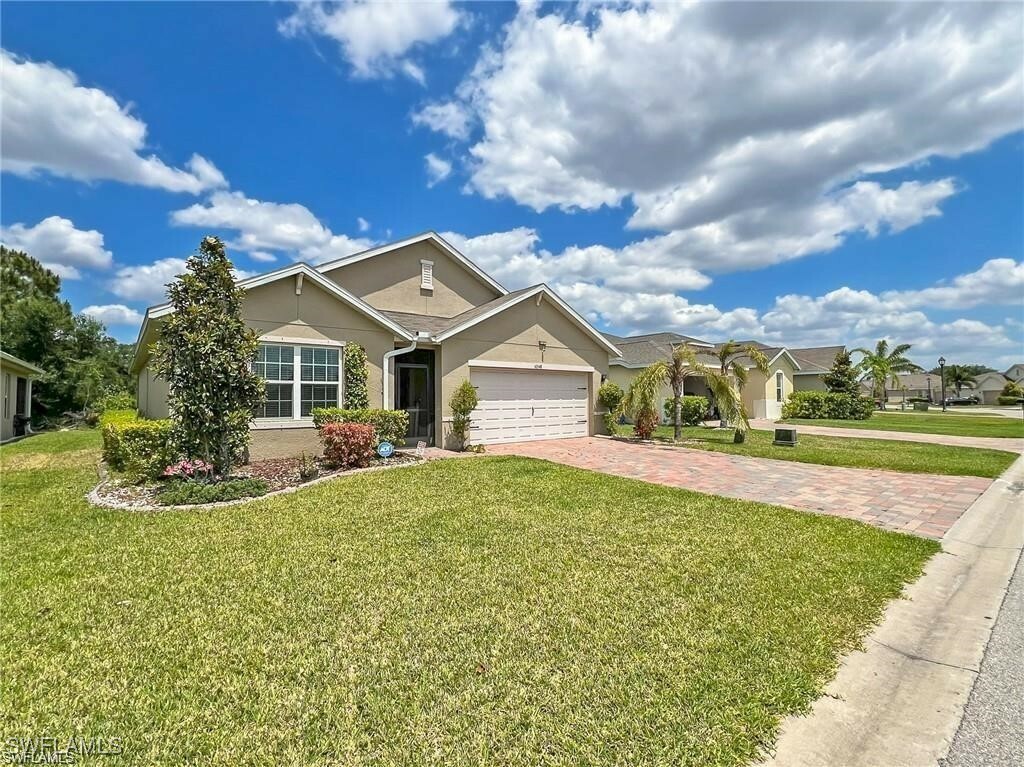 Property Photo:  10548 Canal Brook Lane  FL 33936 