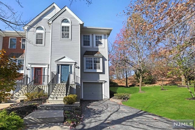 Property Photo:  1010 Ash Drive  NJ 07430 