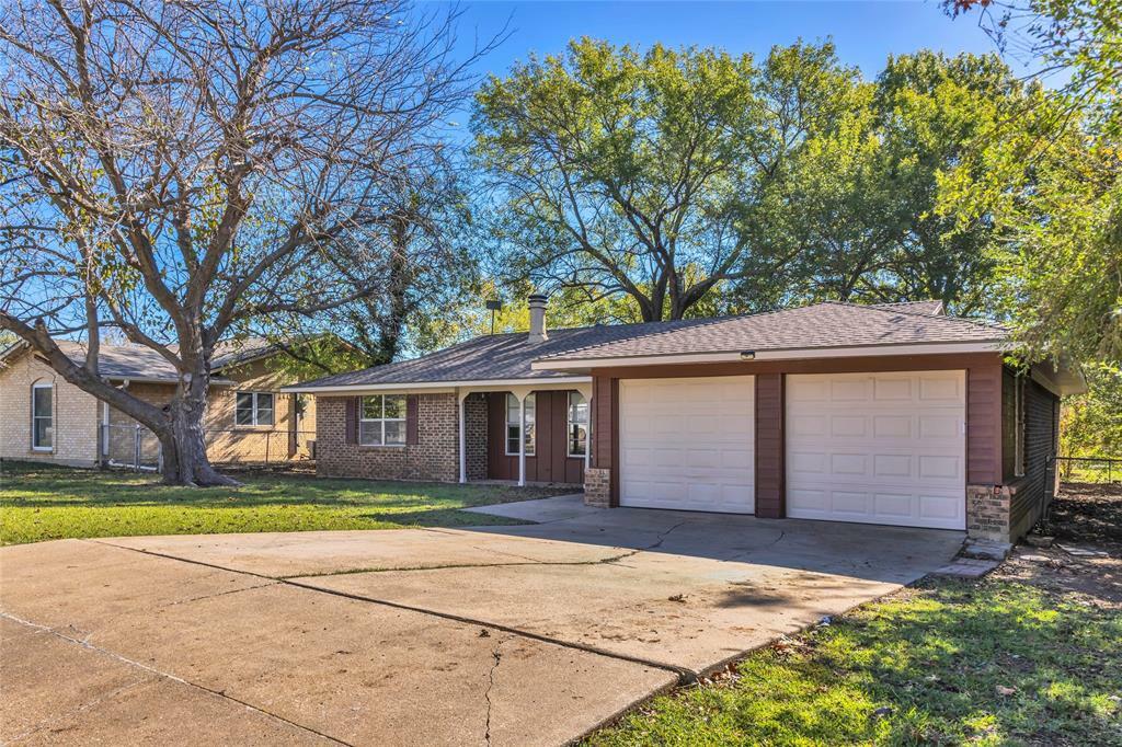 Property Photo:  1013 S Idlewild Drive  TX 75090 