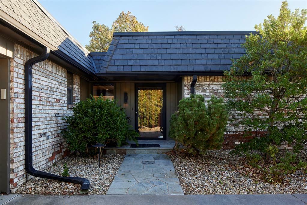Property Photo: 3216 Stonybrook Road OK 73120