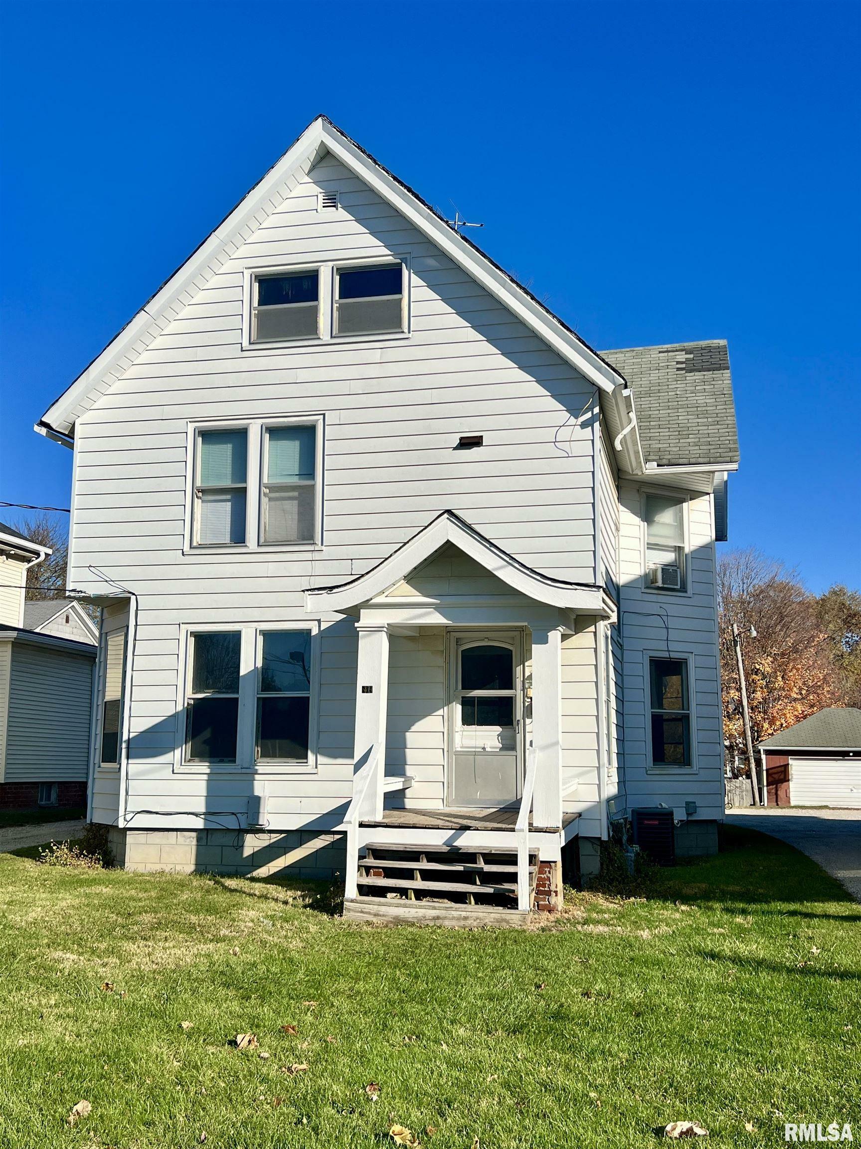 Property Photo:  809 N Seminary Street  IL 61401 