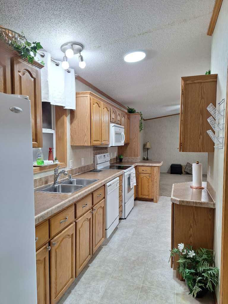 Property Photo:  5500 Womacks Road B11  AB T0M 0J0 