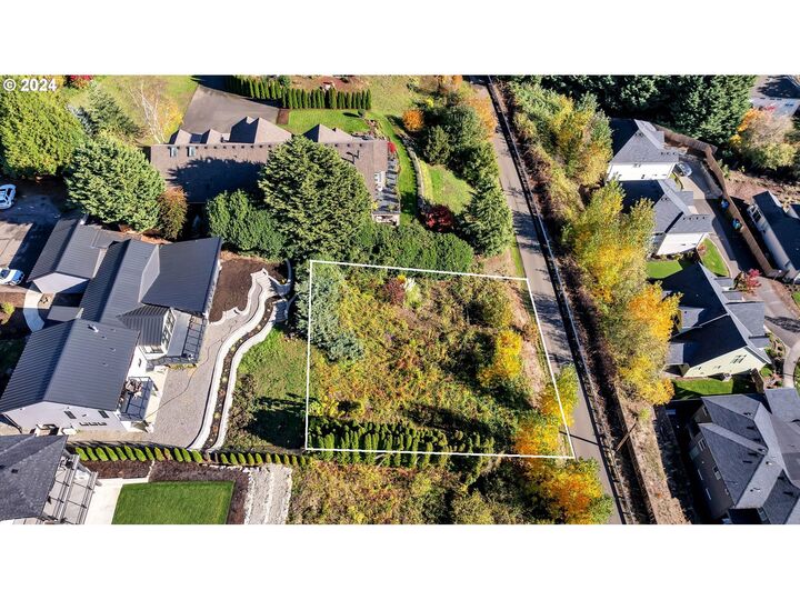 Property Photo:  14215 SE Bella Vista Pl 5  WA 98683 