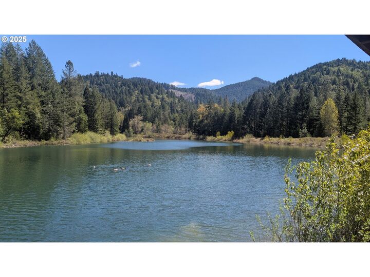Property Photo: 2999 Speaker Rd OR 97497