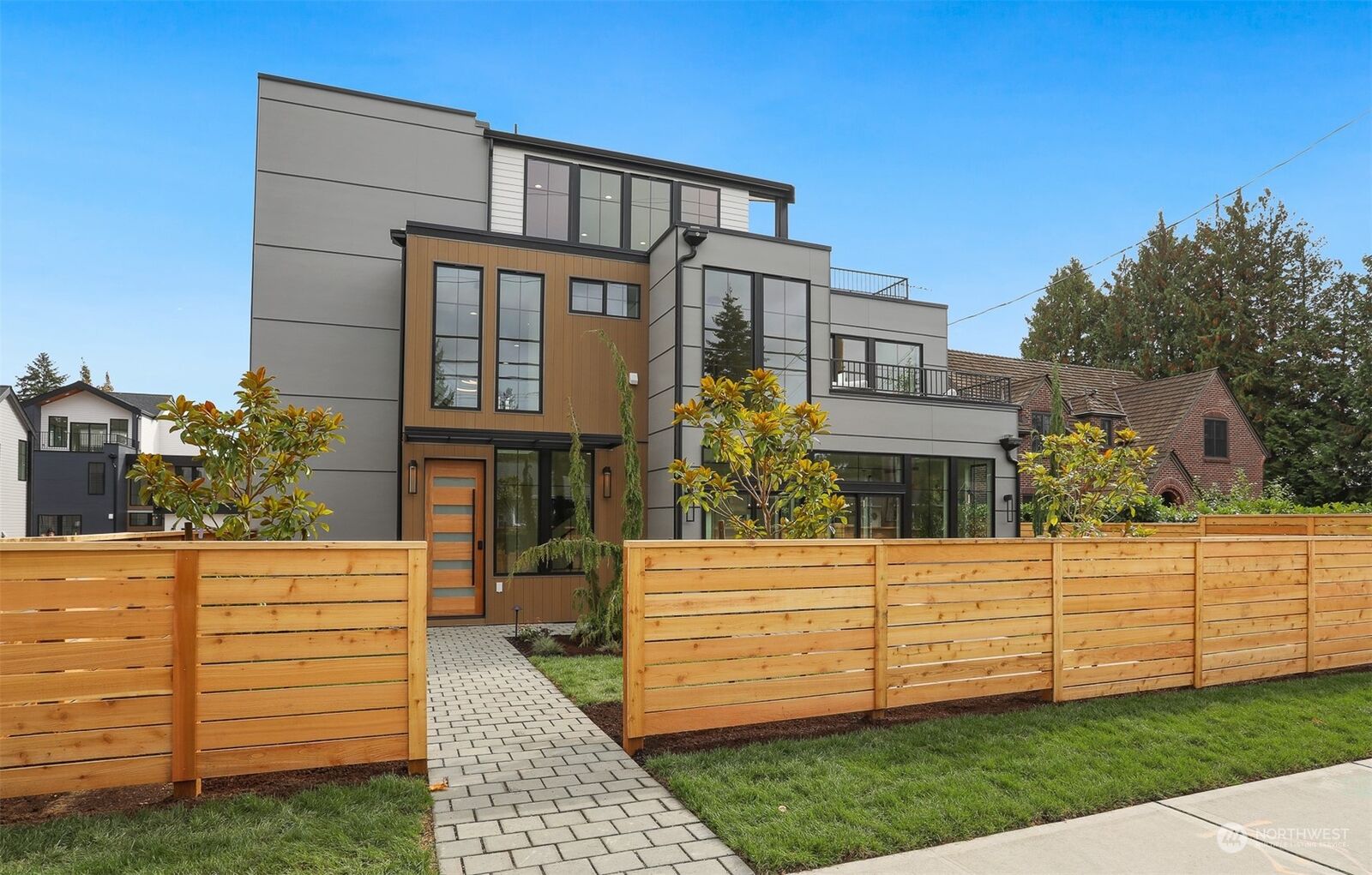 Property Photo:  11550  Meridian Avenue N  WA 98133 