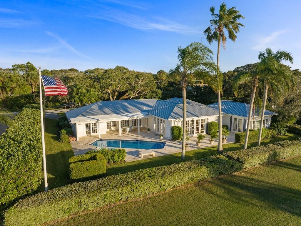 Property Photo: 1951 Club Drive FL 32963