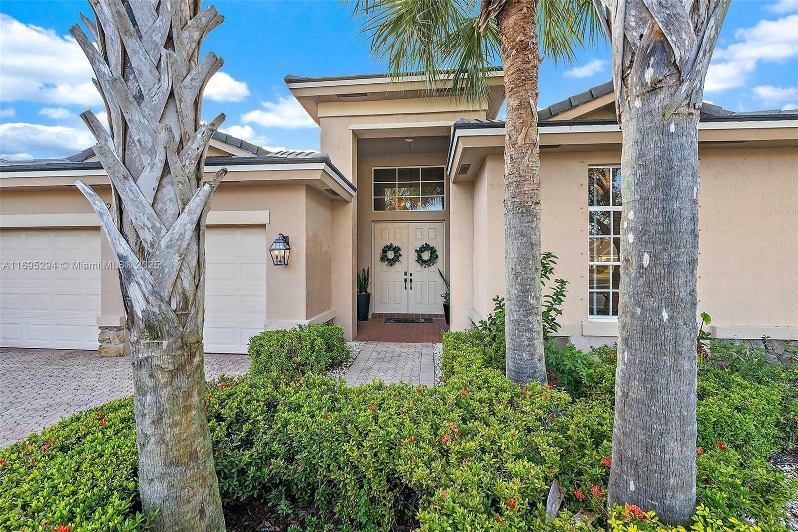 Property Photo:  11226 Osprey Lake Ln  FL 33412 