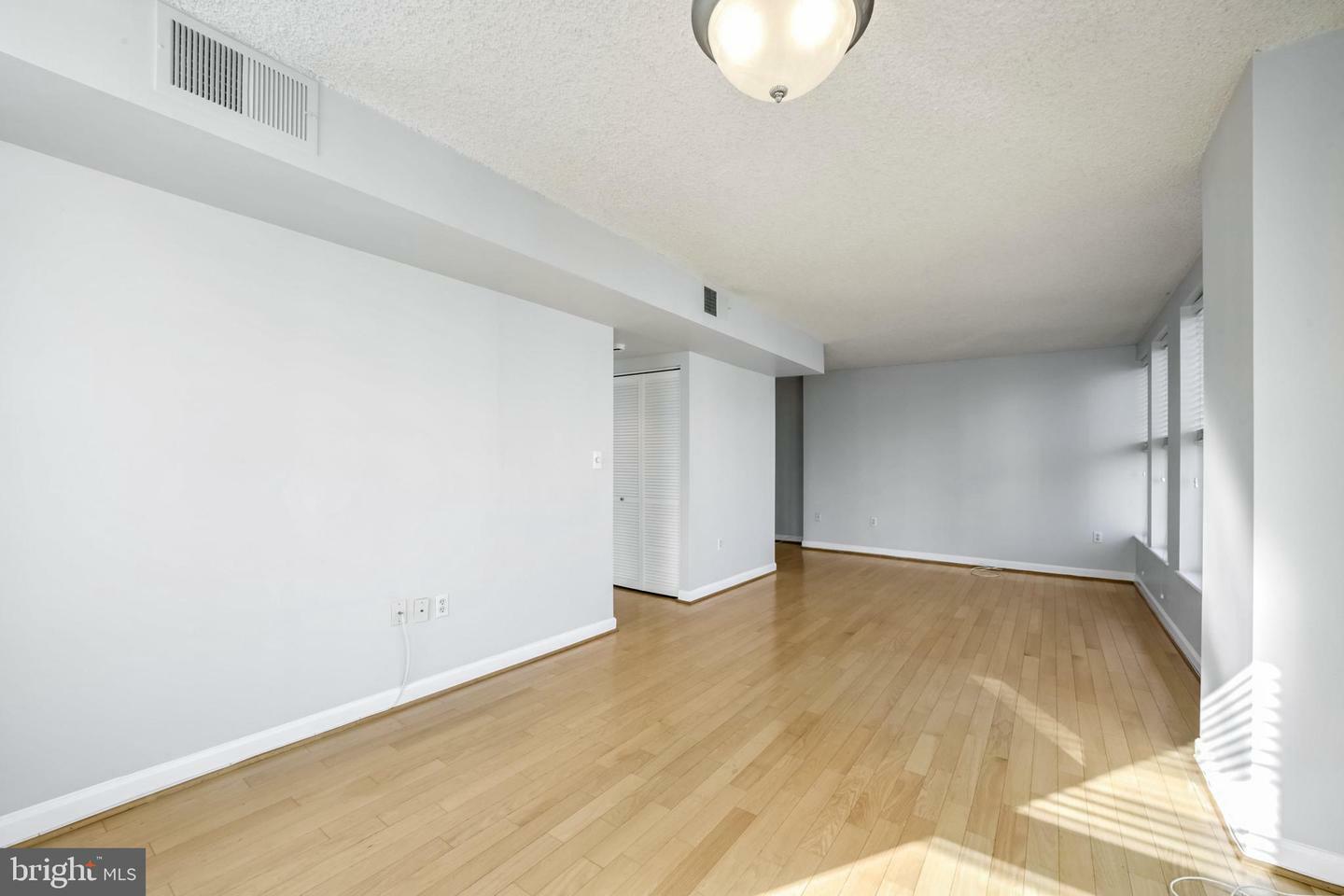 Property Photo:  601 Pennsylvania Avenue NW 910  DC 20004 