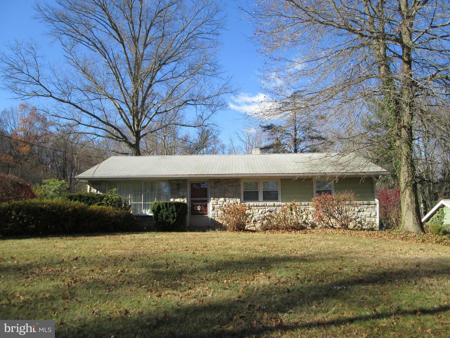 Property Photo:  996 Schoolhouse Road  PA 19465 