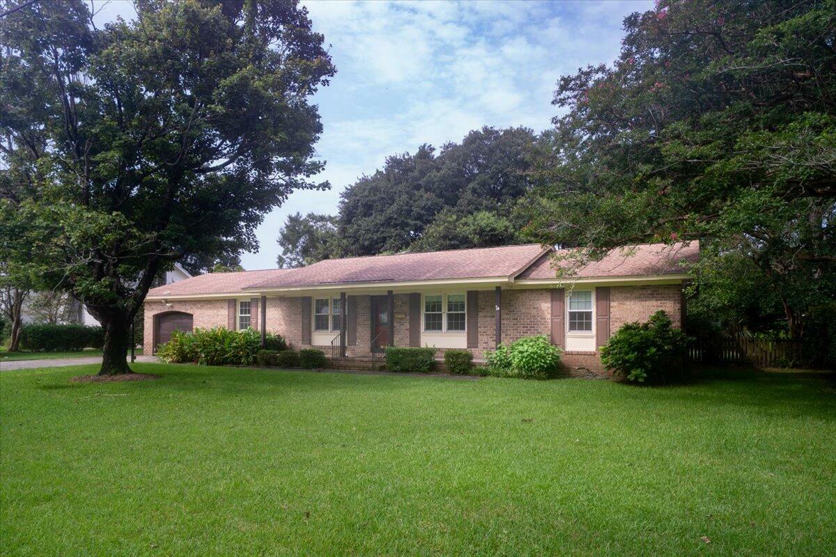 Property Photo:  914 Cliffwood Drive  SC 29464 