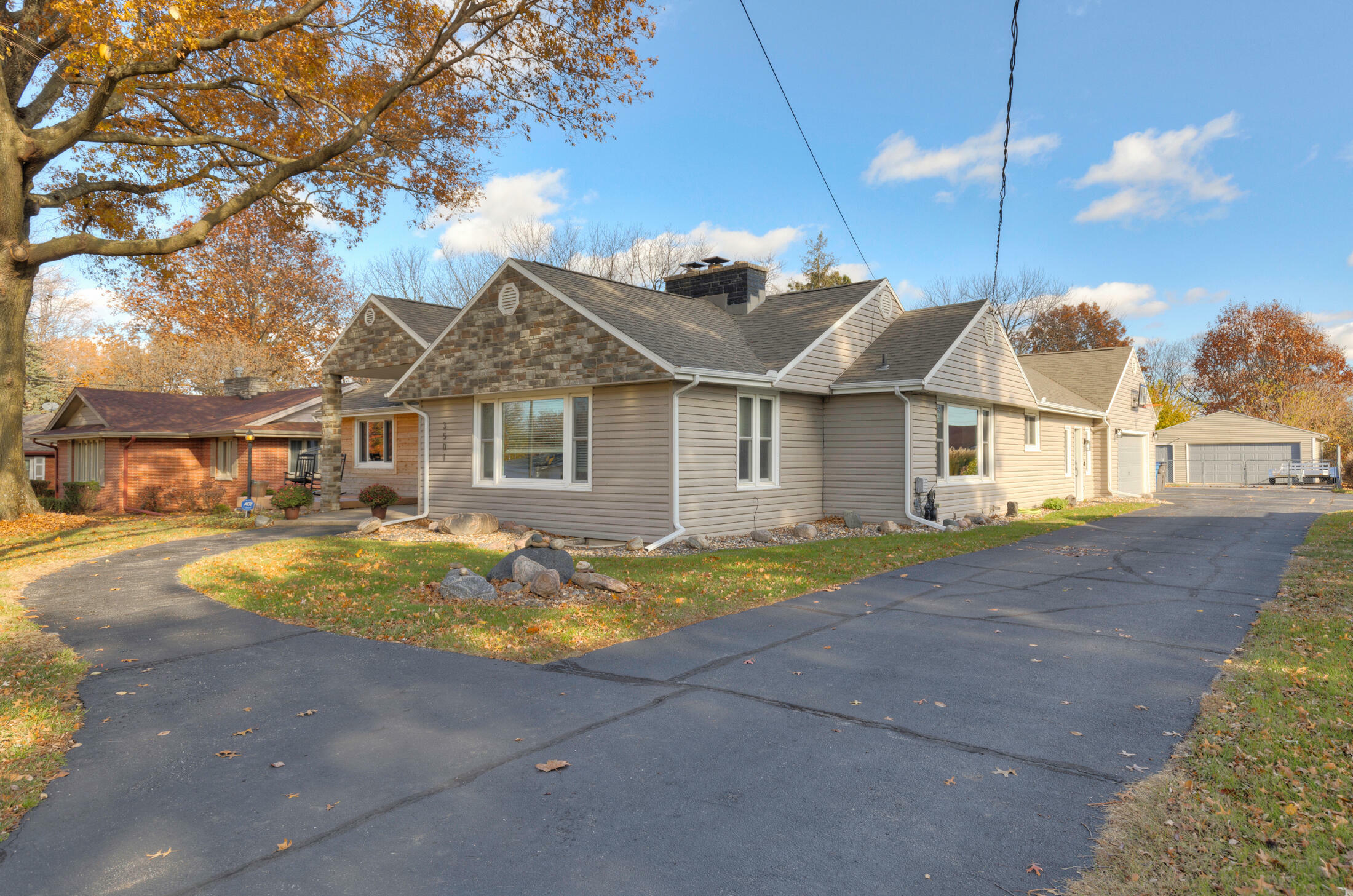 Property Photo:  3501 Wakonda Court  IA 50321 