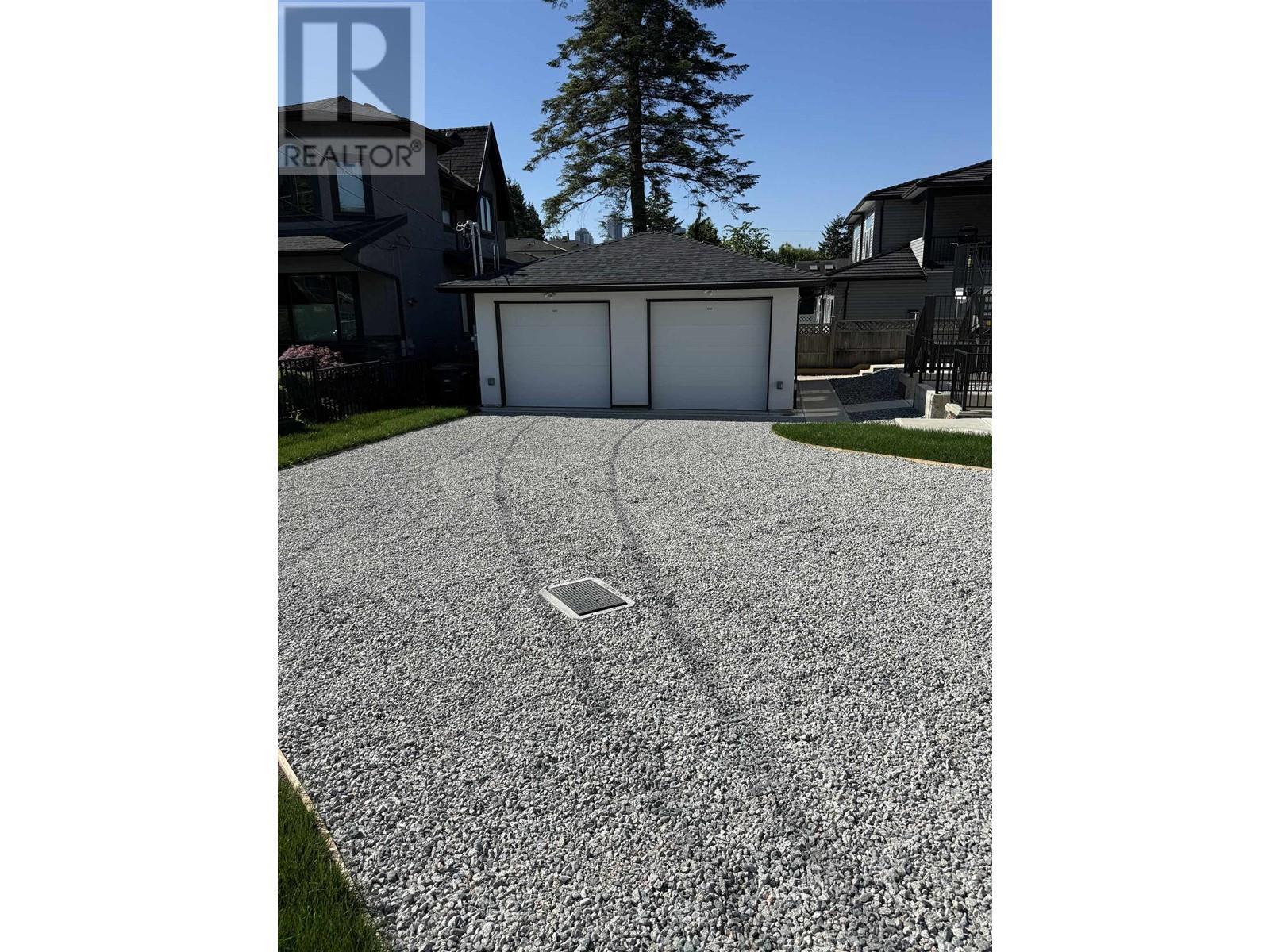 Property Photo: 4212 Macdonald Avenue 1 BC V5M 2K2