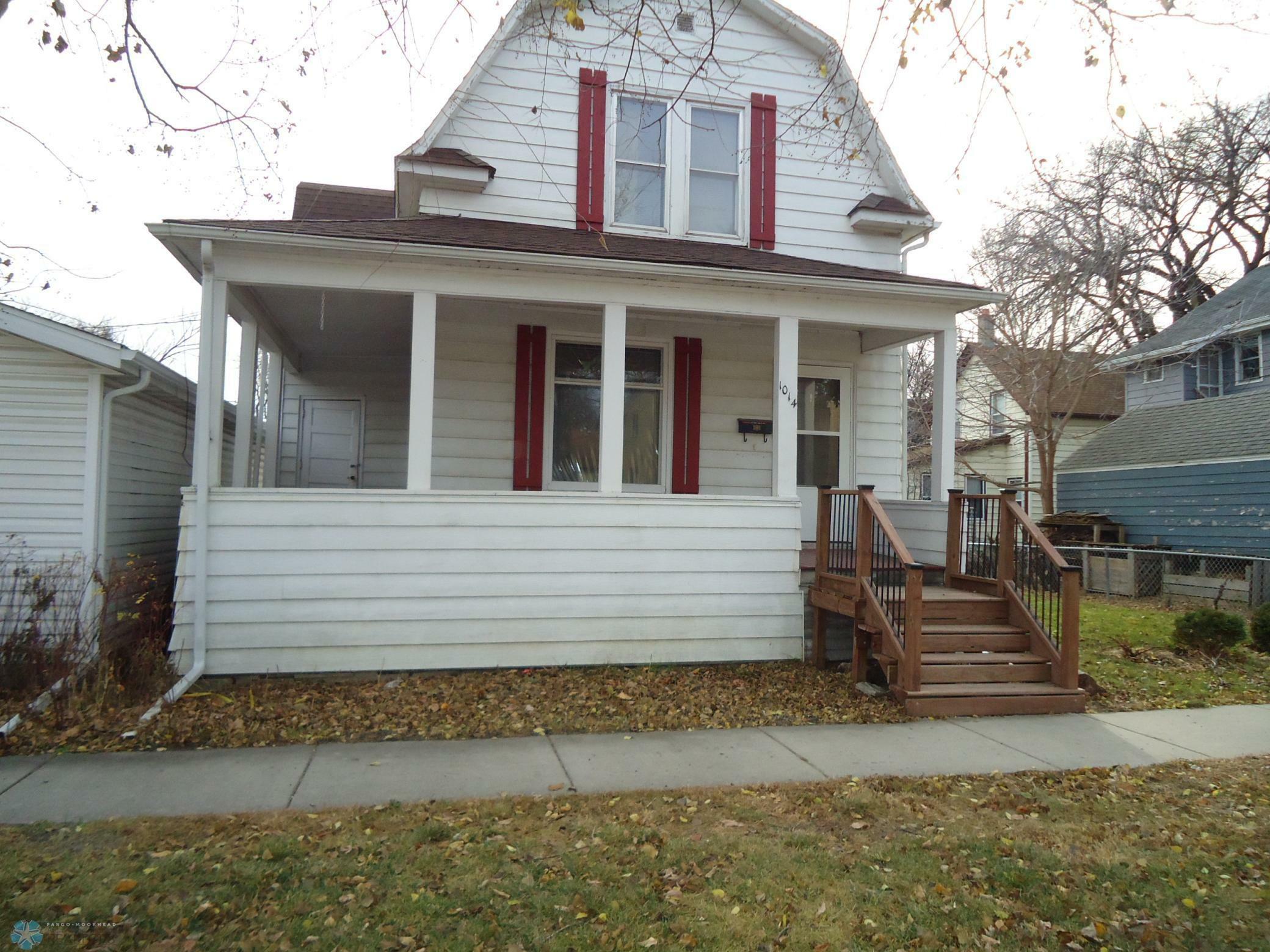 Property Photo:  1014 S 7th Avenue  ND 58103 