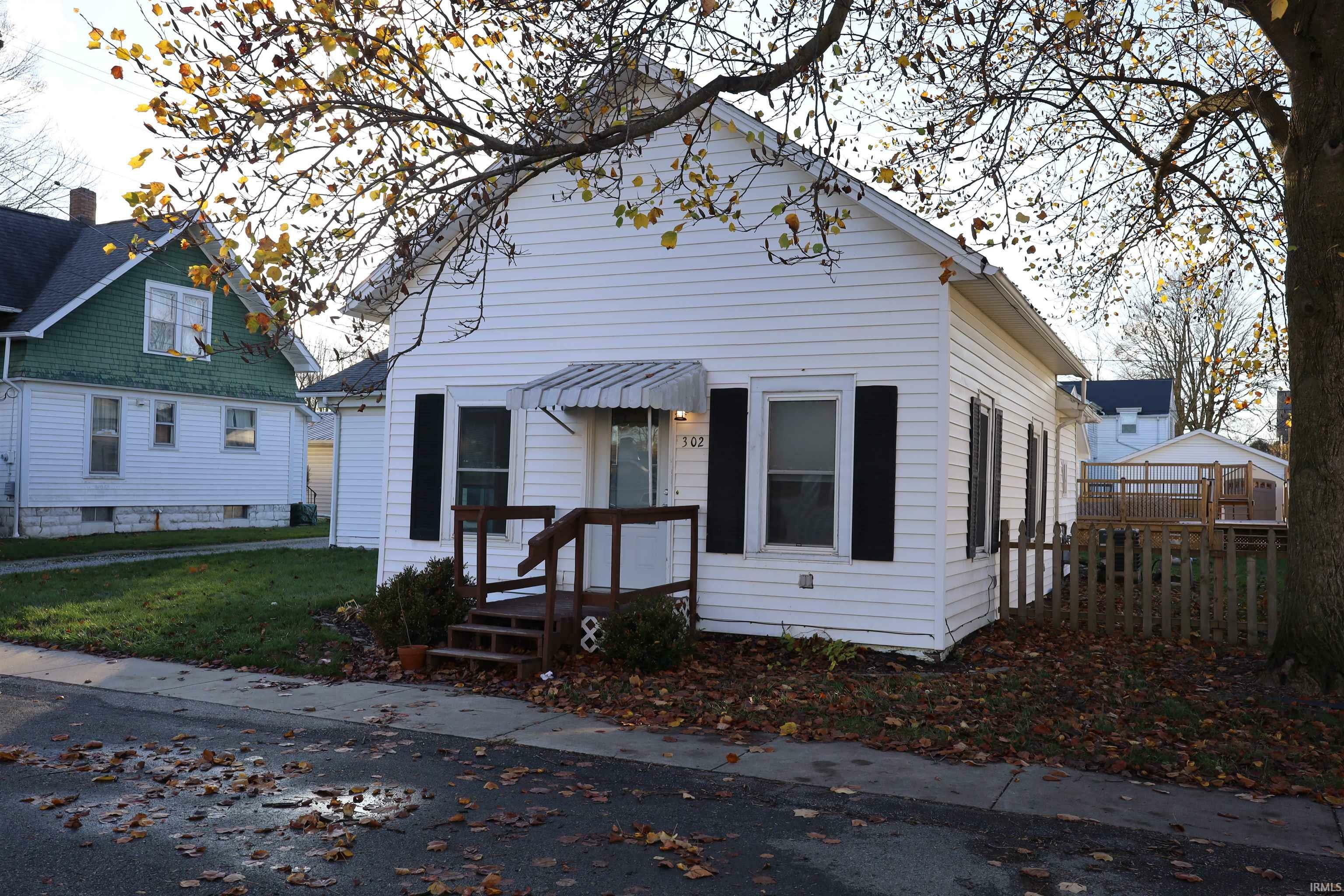 Property Photo:  302 Monroe Street  IN 46773-9305 