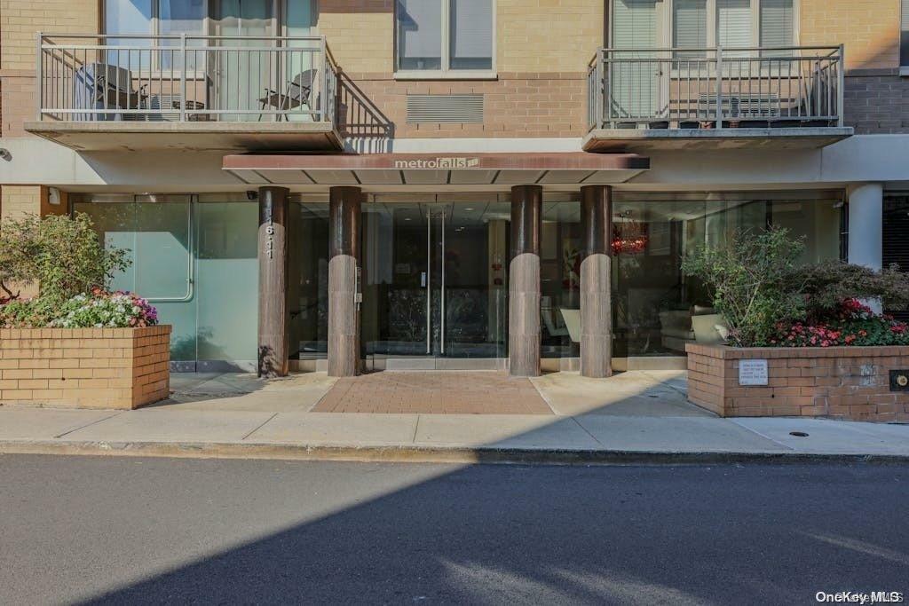 Property Photo:  116-11 Curzon Road 2B  NY 11418 