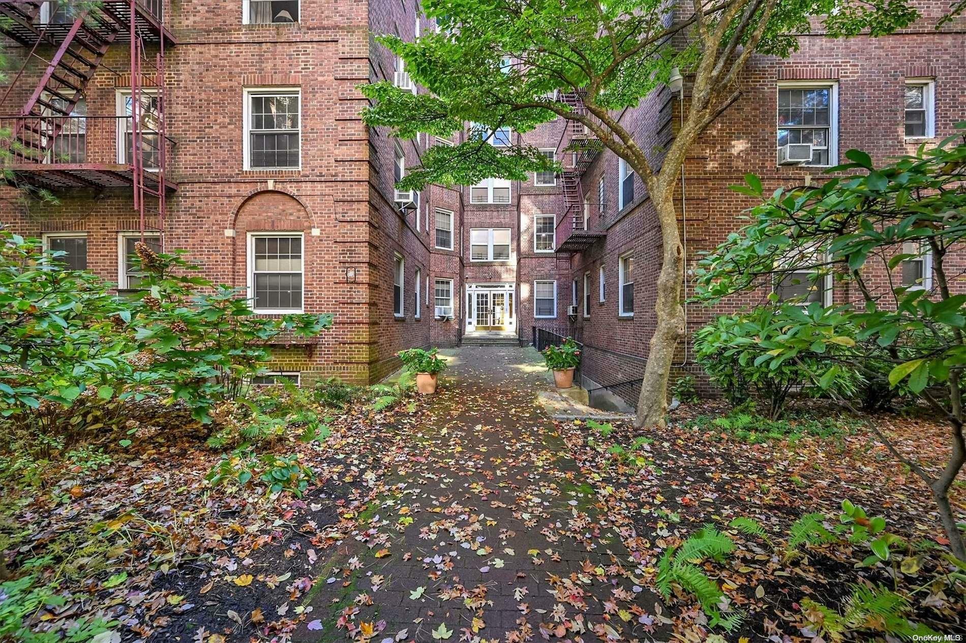 Property Photo:  117-01 Park Lane South D2n  NY 11418 