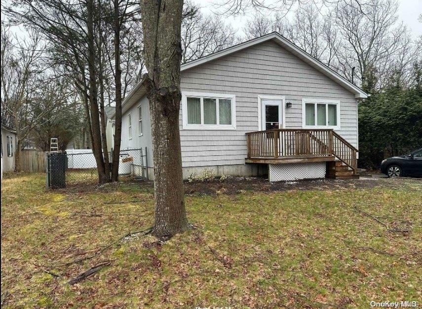 Property Photo:  77 Panamoka Trail  NY 11961 