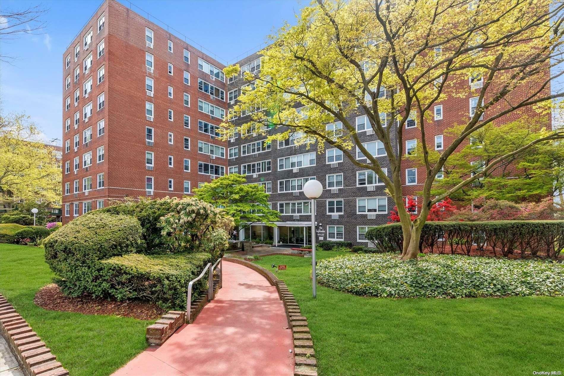 Property Photo:  164-20 Highland Avenue 6A  NY 11432 