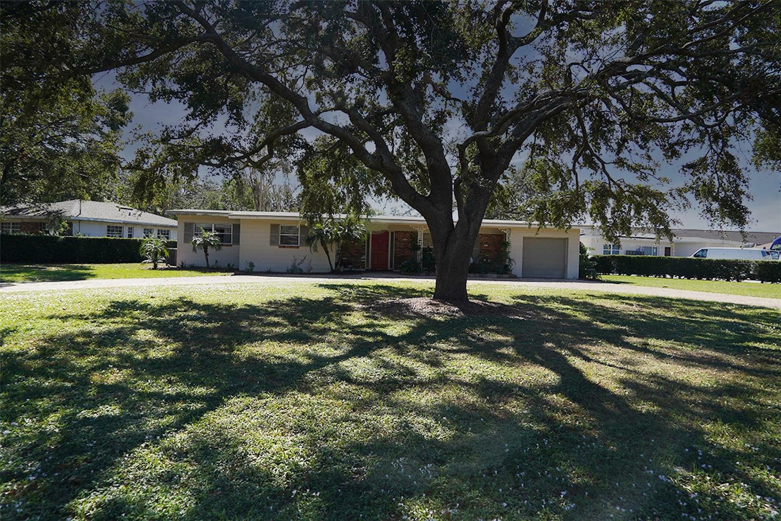 Property Photo:  3218 W Clinton Street  FL 33614 