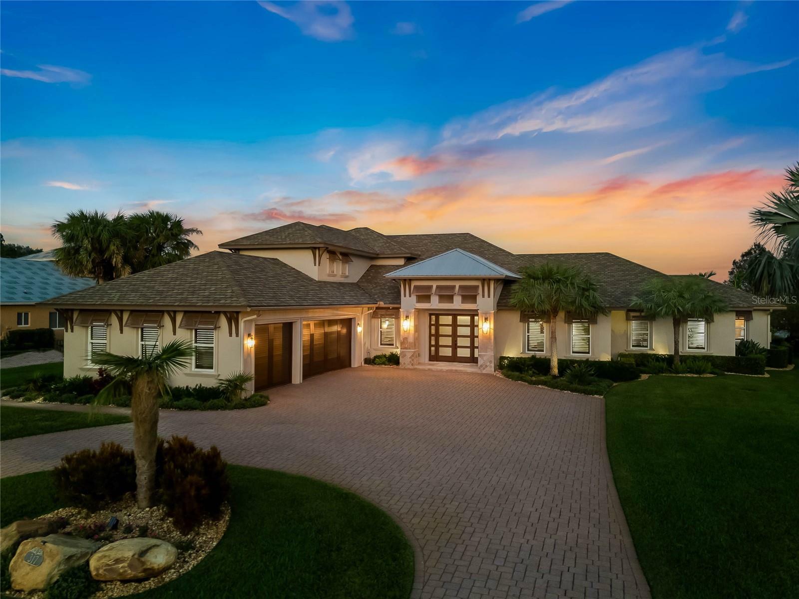 Property Photo:  317 Hamilton Shores Drive NE  FL 33881 