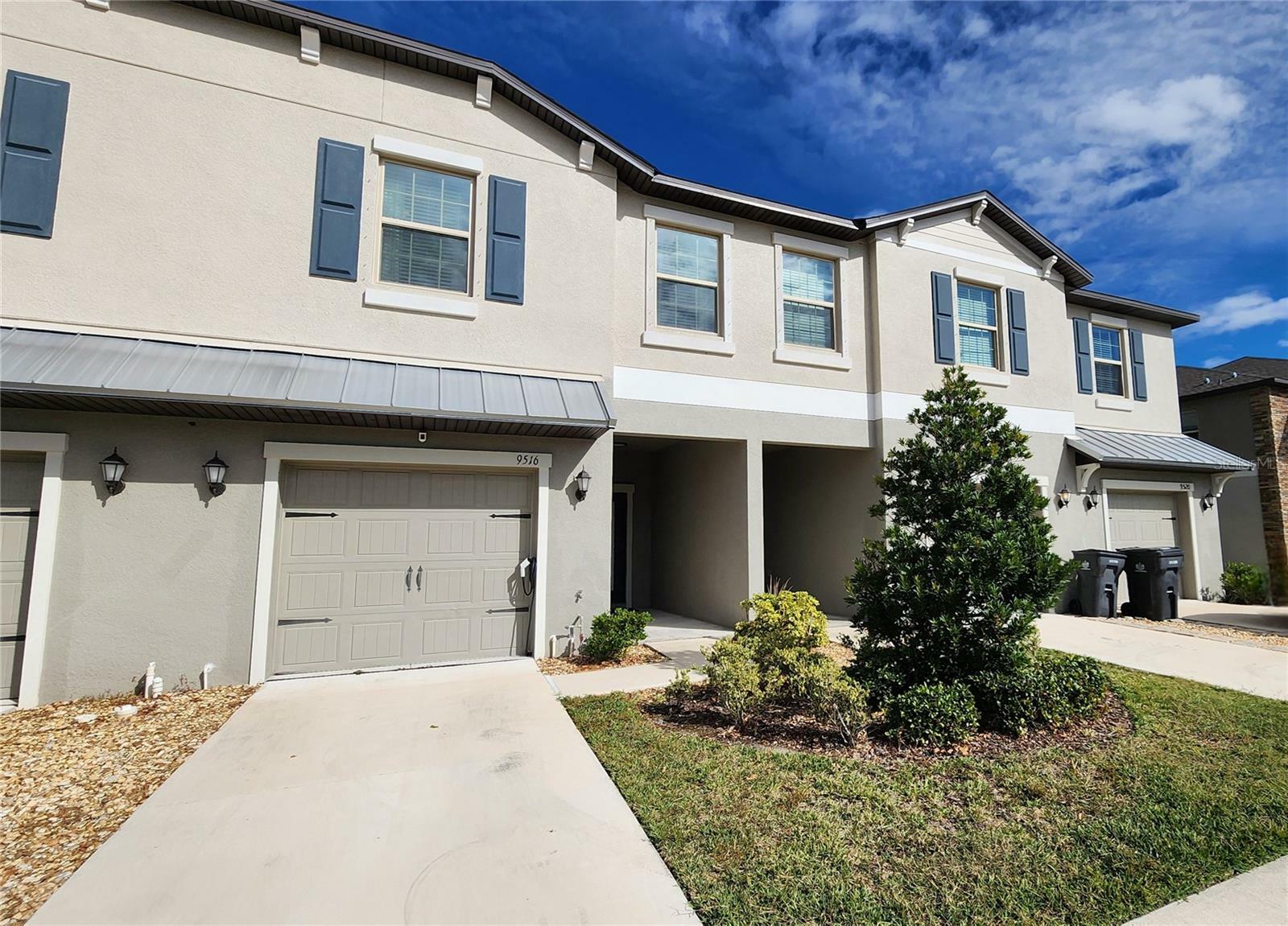 Property Photo:  9516 Pembrooke Pines Drive  FL 33573 