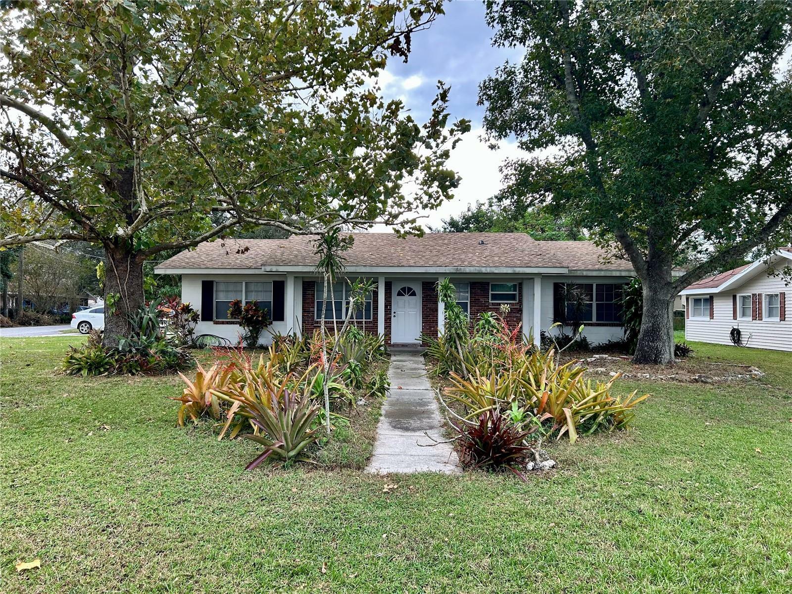 Property Photo:  217 W Lake Ina Drive  FL 33884 