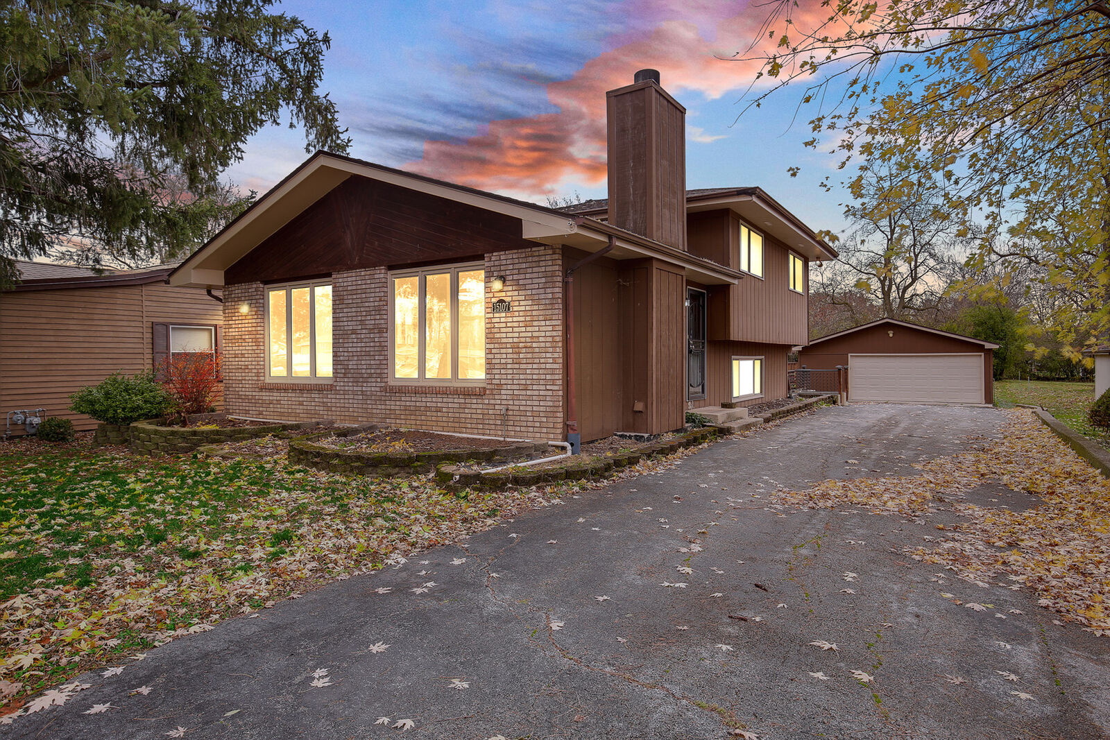 Property Photo:  15107 Laramie Avenue  IL 60452 