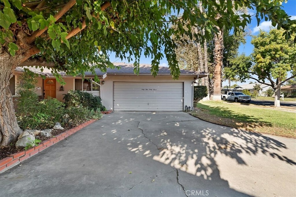 Property Photo:  6447 Juanro Way  CA 92504 