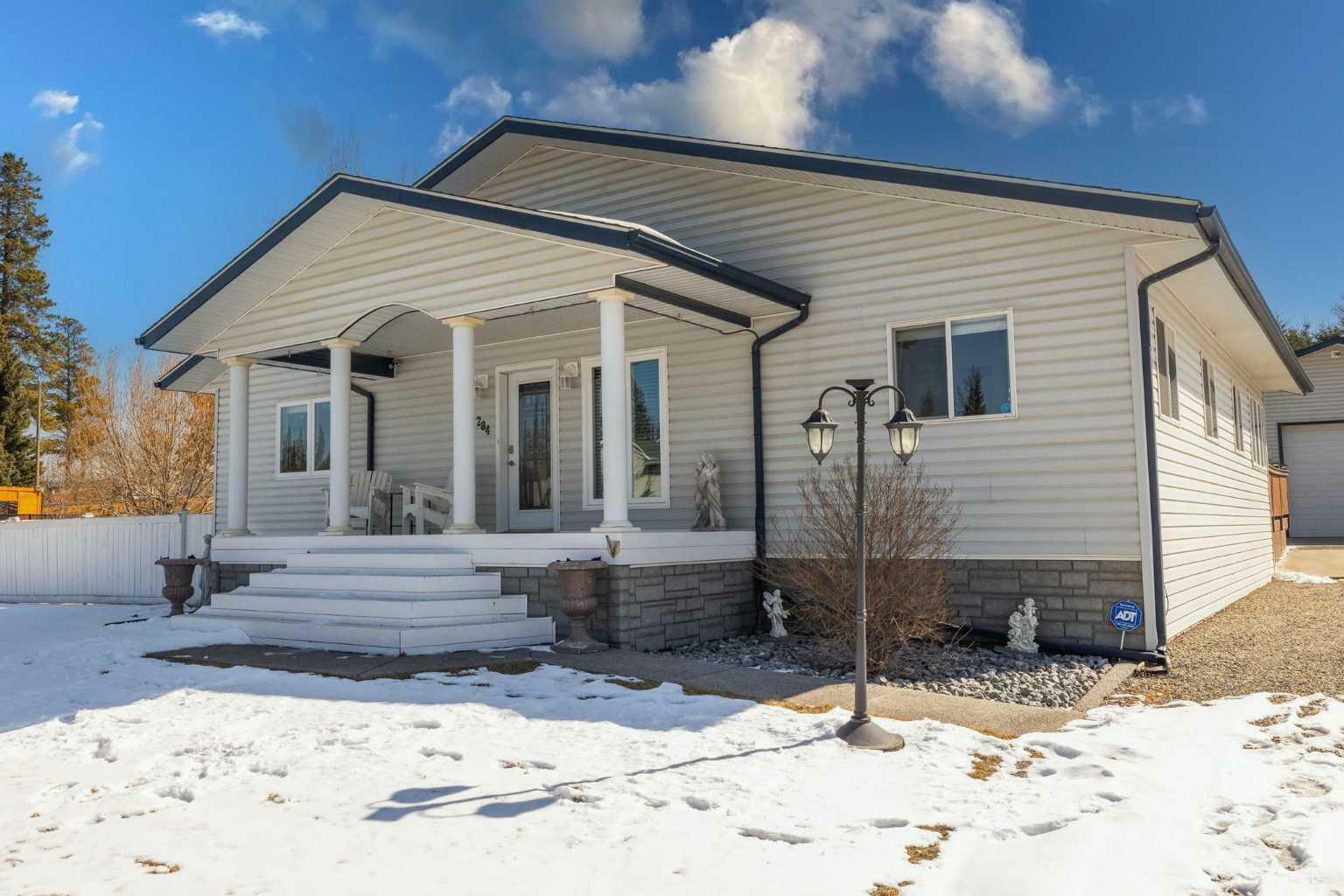 Property Photo:  284 Eaton Drive  AB T7V 1Y5 