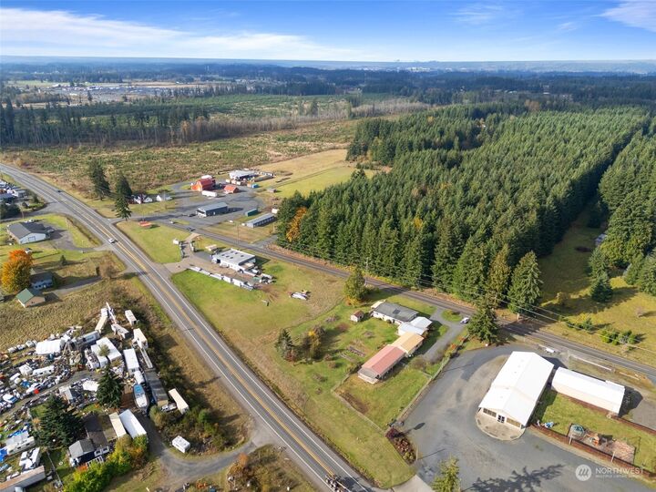 Property Photo: 132 Avery Road E WA 98532