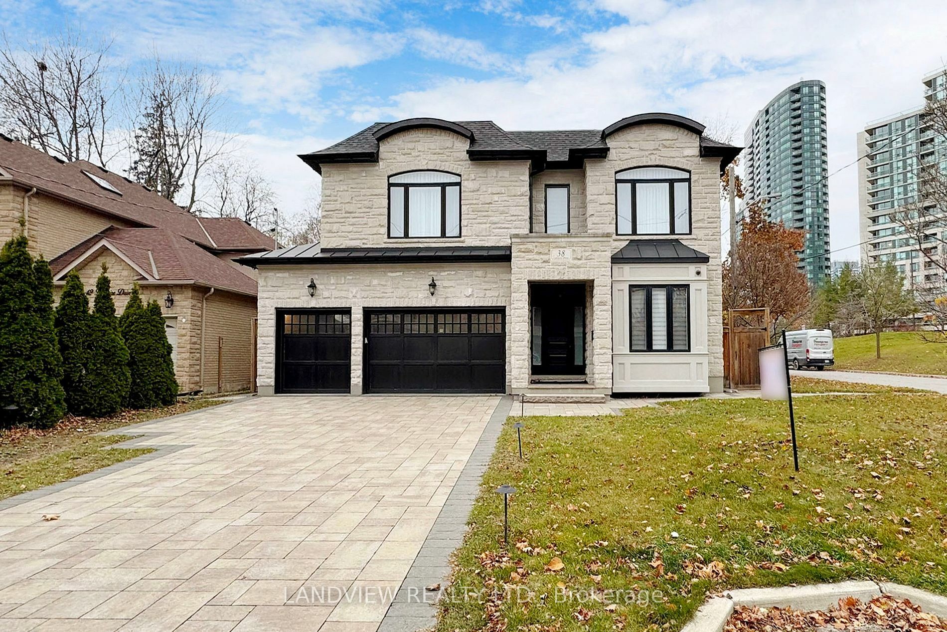 38 Lorraine Dr  Toronto ON M2N 2E5 photo