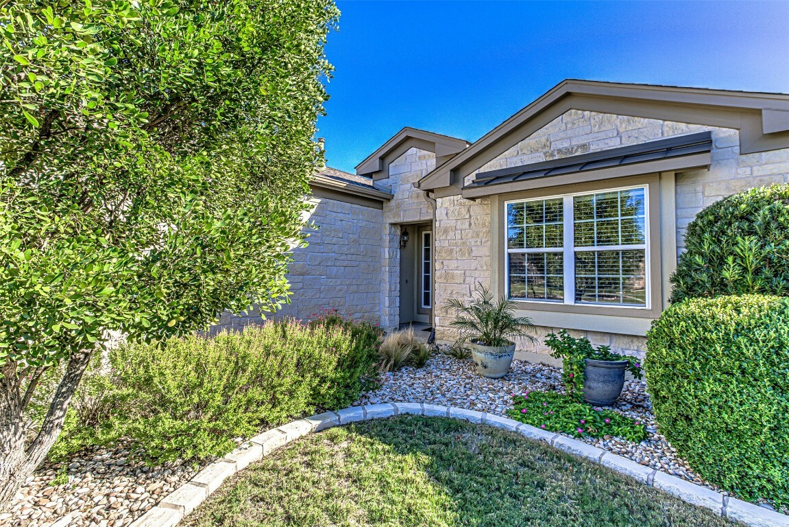 Property Photo: 421 Fort Griffin Trail TX 78633