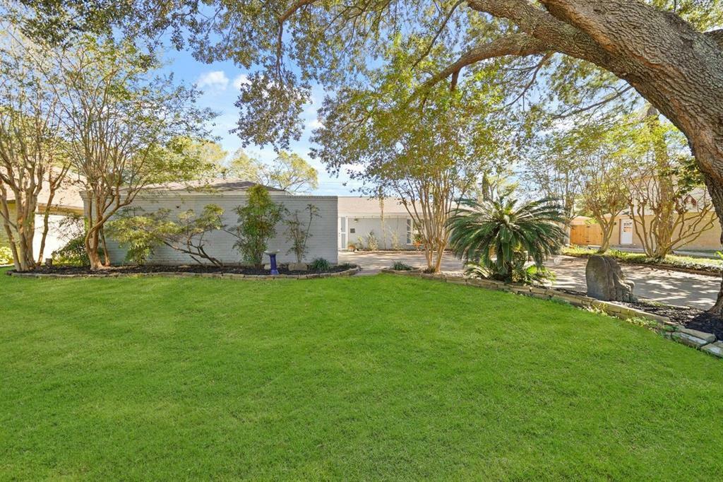 Property Photo:  7730 Maple Tree Drive  TX 77088 