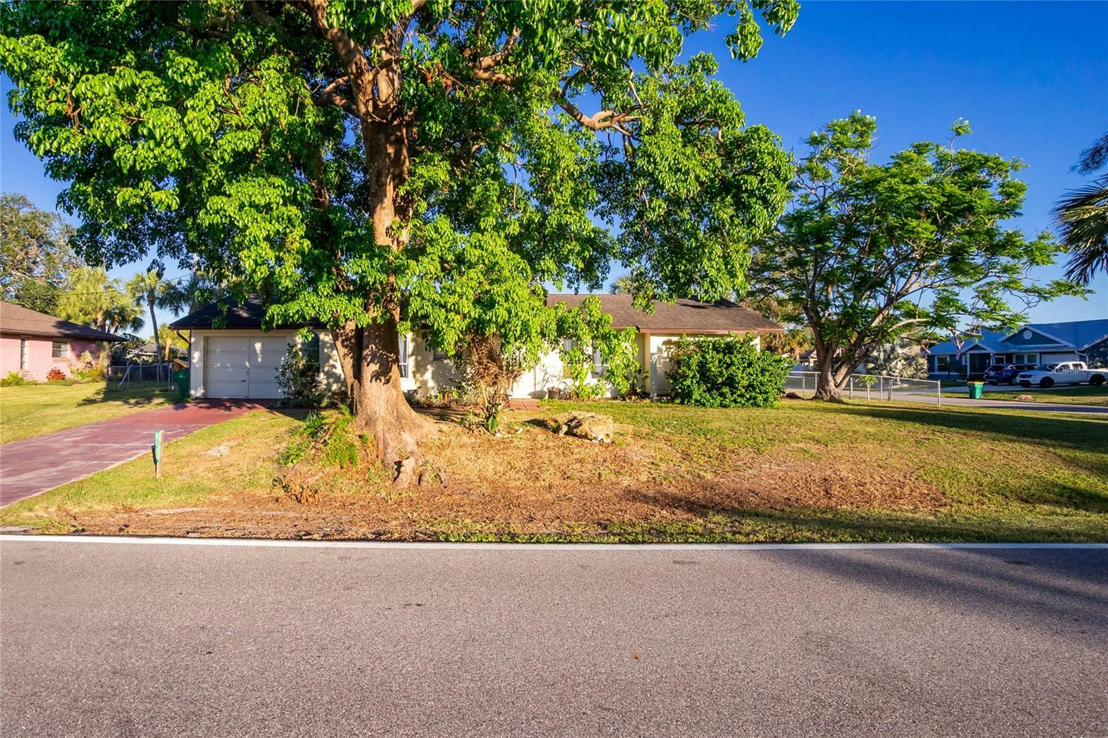 Property Photo: 2220 Cannolot Boulevard FL 33948