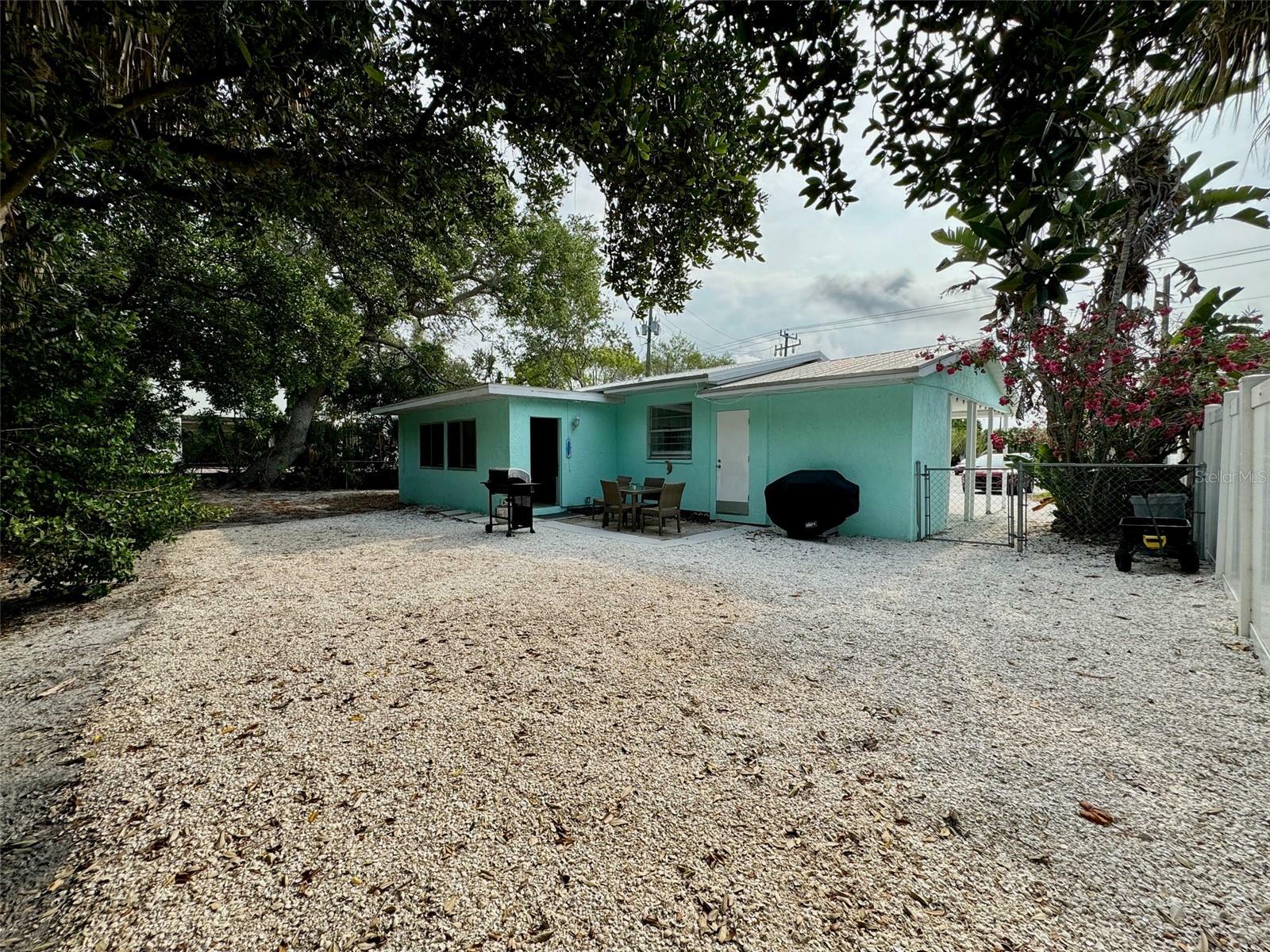 Property Photo:  5026 Calle Minorga  FL 34242 