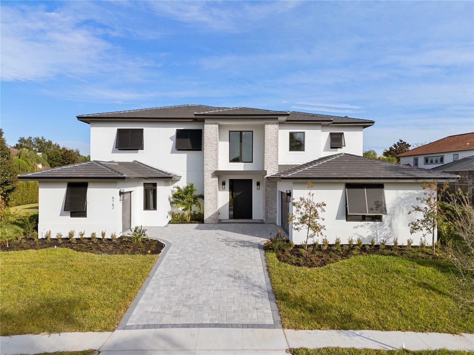 Property Photo:  5762 Emerington Crescent  FL 32819 