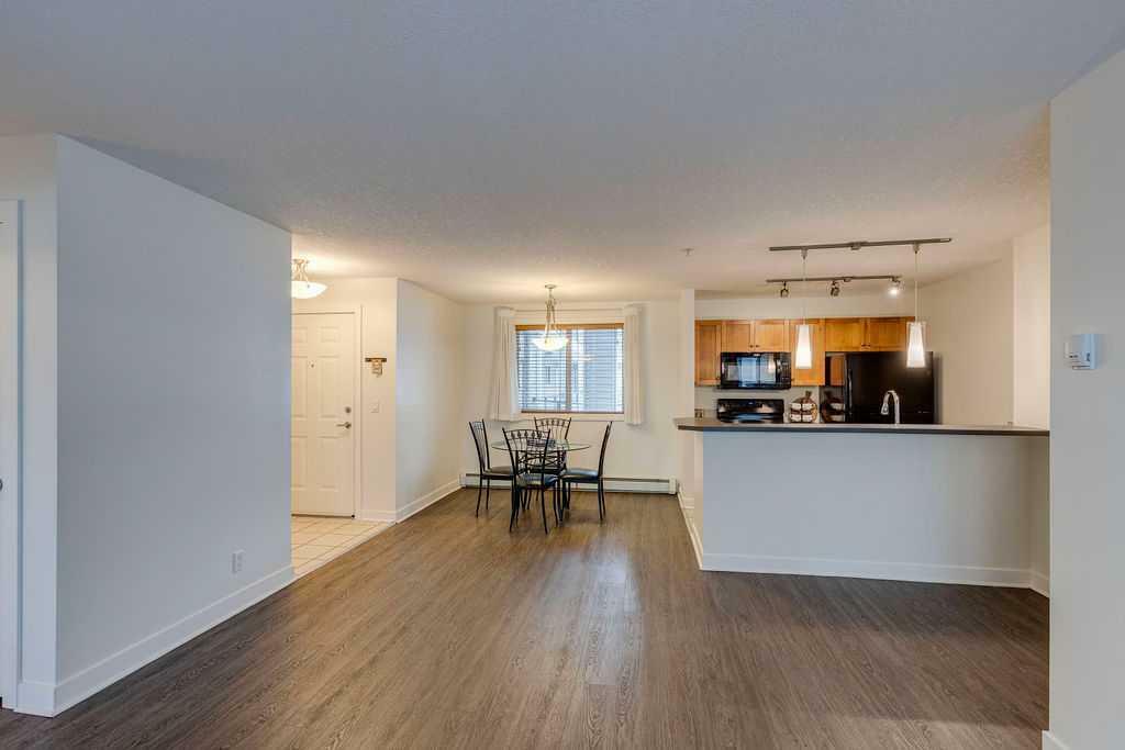 Property Photo:  2440 34 Avenue SW 203  AB T2T 2C8 