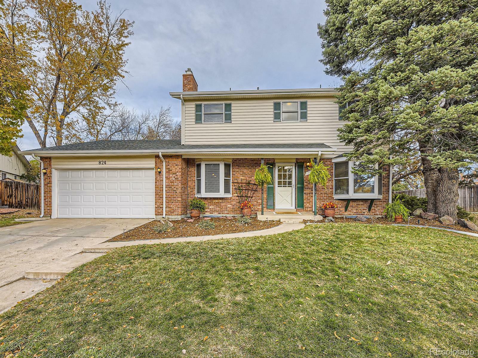 Property Photo: 824 S Nelson Way CO 80226