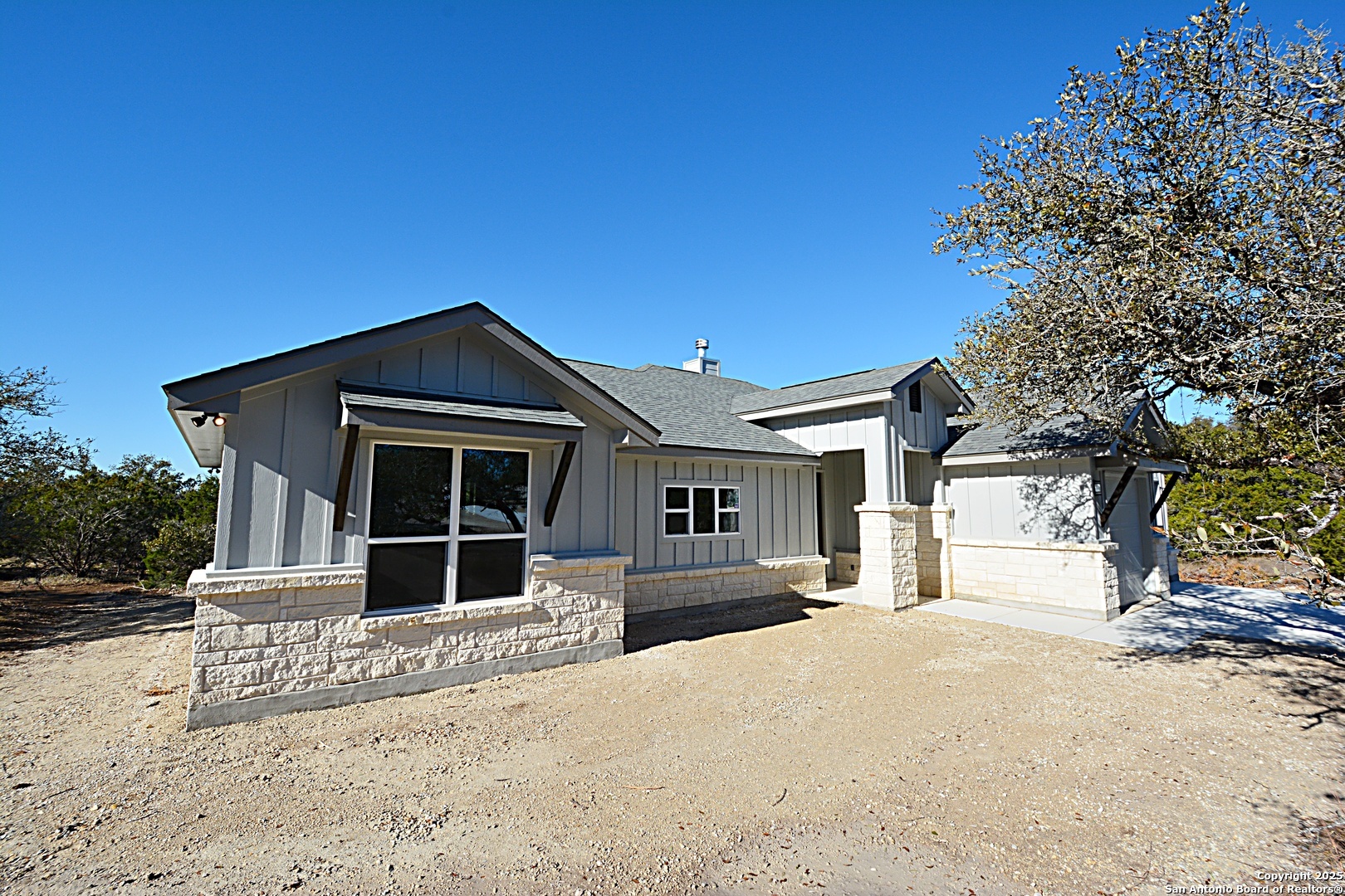 1050 Madrone Rd  Fischer TX 78623 photo