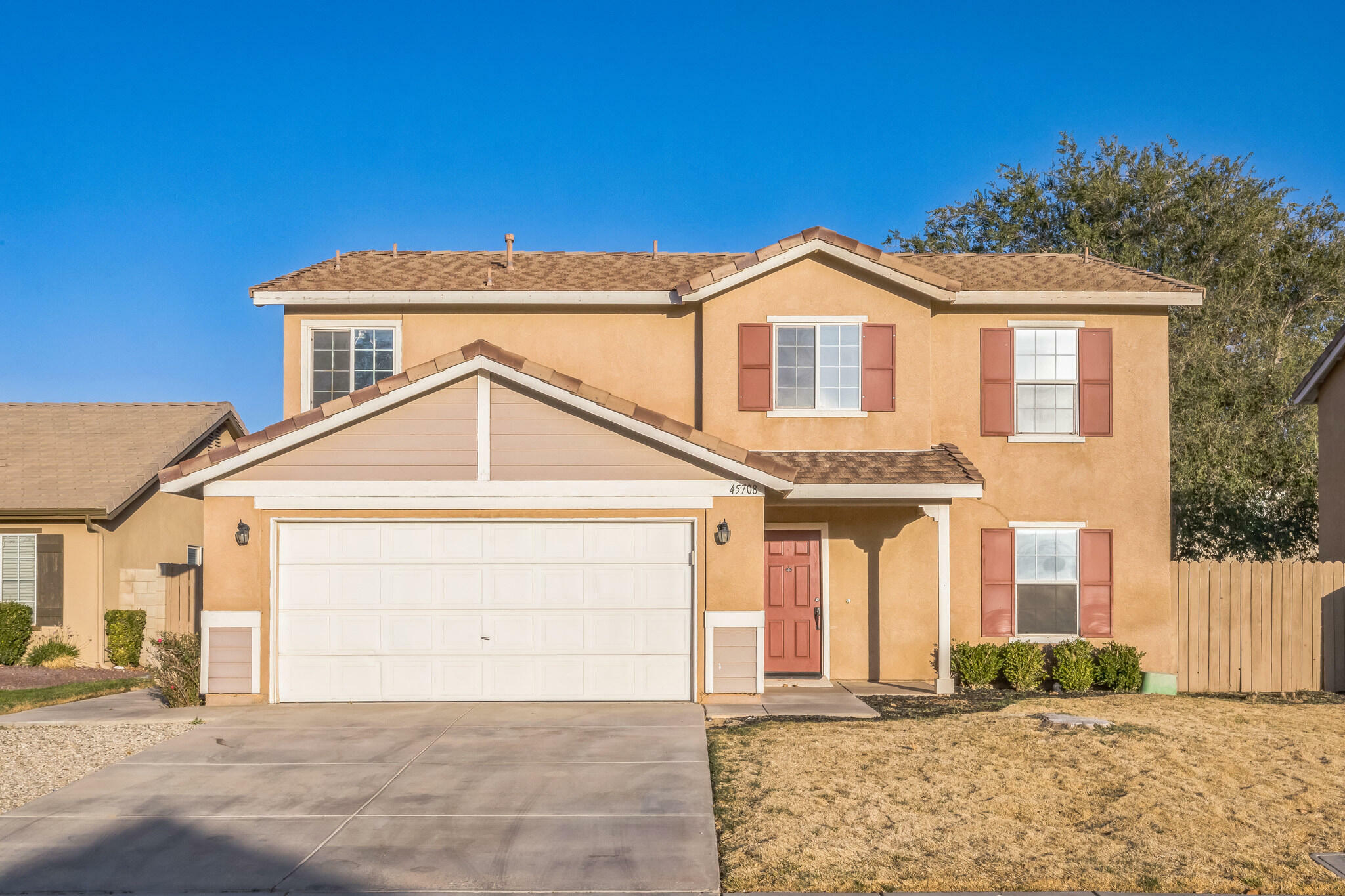 Property Photo: 45708 W 17th Street CA 93534